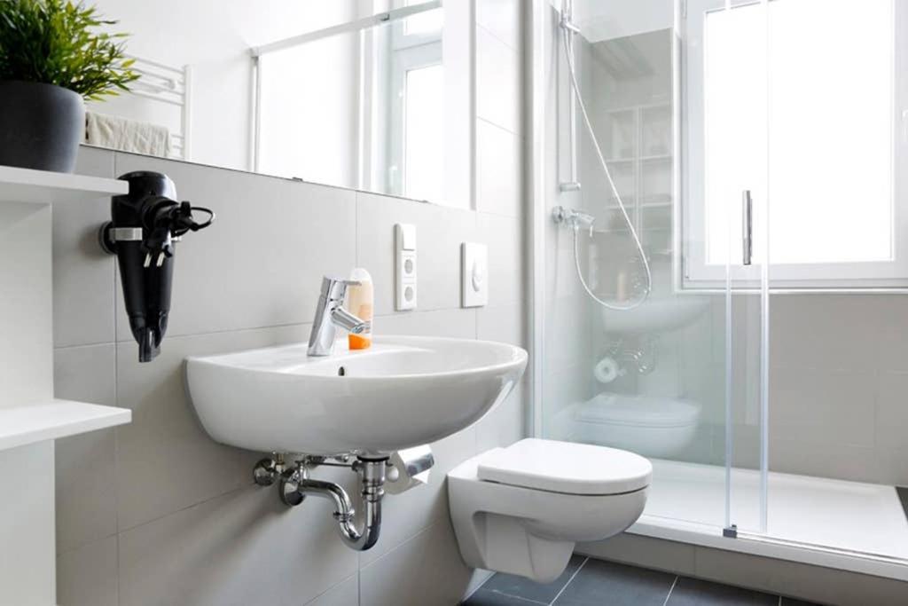 Sc 06 By Rockchair Apartments L Superhost Status L 4 Bedrooms Boxspringbeds 2 Bathrooms Balcony Elevator - Cozy Family & Business Flair Welcomes You! Berlín Exteriér fotografie